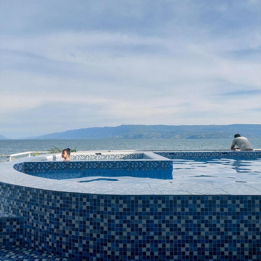 The Riton Hotel Tigaras ภายนอก รูปภาพ