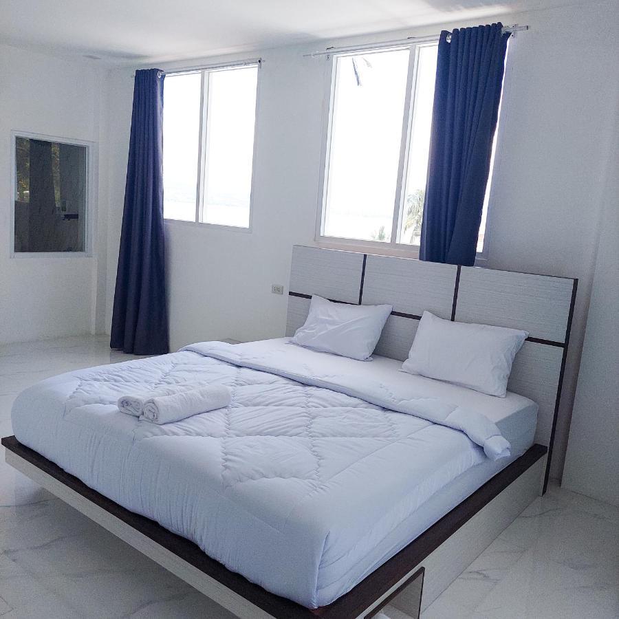 The Riton Hotel Tigaras ภายนอก รูปภาพ