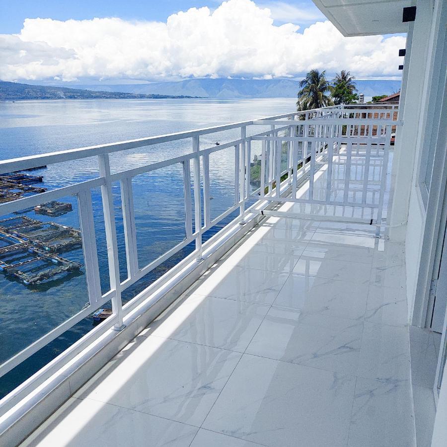 The Riton Hotel Tigaras ภายนอก รูปภาพ