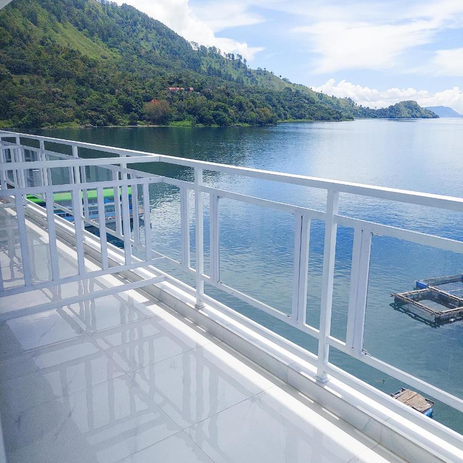 The Riton Hotel Tigaras ภายนอก รูปภาพ