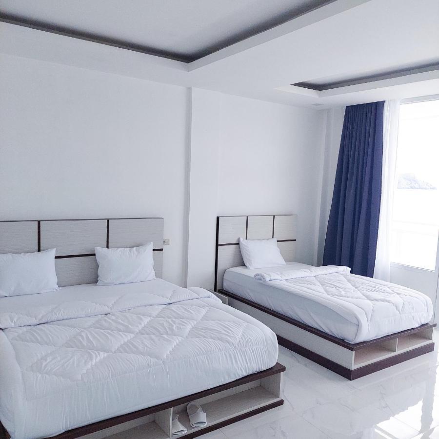 The Riton Hotel Tigaras ภายนอก รูปภาพ